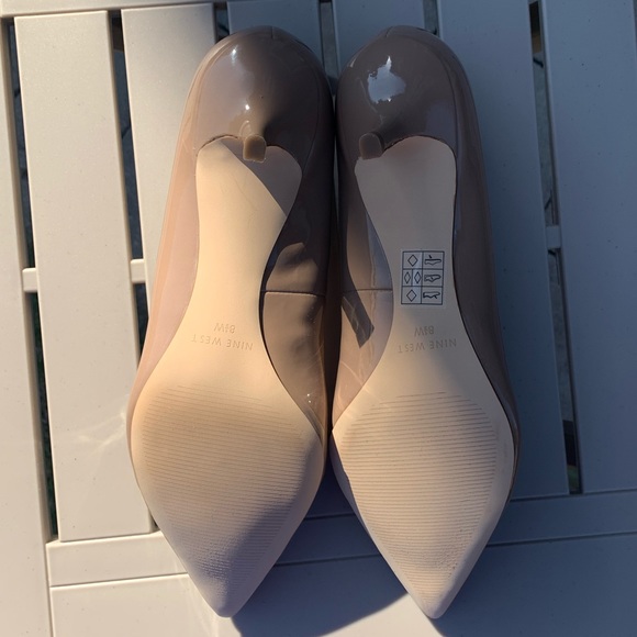 Shoes - Picture 5 of 8